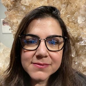 Meet your Posher, Annia
